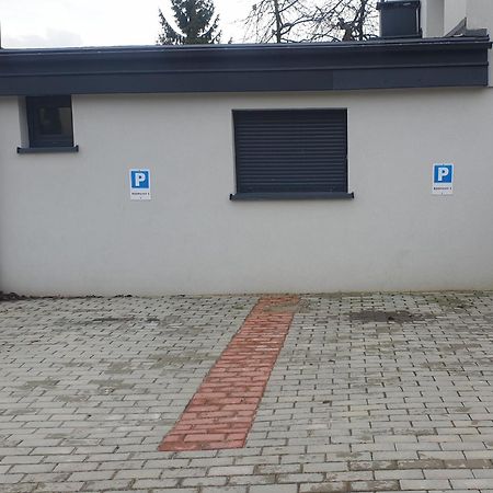 Apartament W Centrum Kielc Z Prywatnym Parkingiem Келце Екстериор снимка